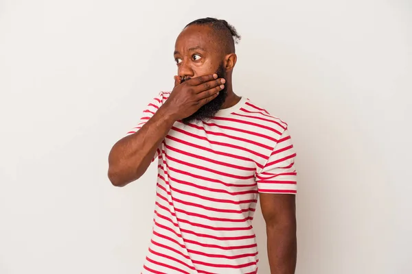 Afrikanischer Mann Mit Bart Isoliert Auf Rosa Hintergrund Nachdenklich Blick — Stockfoto