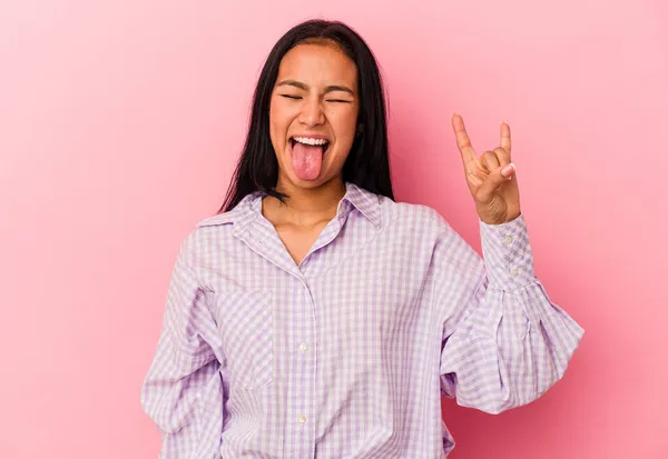 Young Venezuelan Woman Isolated Pink Background Showing Rock Gesture Fingers — Stock Photo, Image