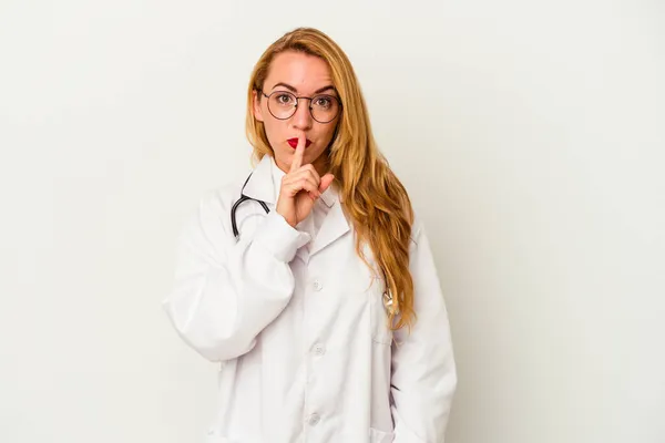 Blanke Arts Vrouw Geïsoleerd Witte Achtergrond Houden Van Een Geheim — Stockfoto