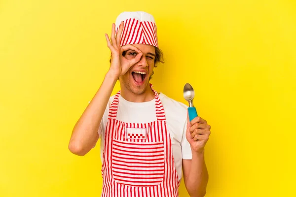 Young Ice Cream Maker Man Makeup Holding Spoon Isolated Yellow — Stock Photo, Image