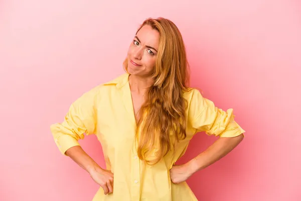 Caucasian Blonde Woman Isolated Pink Background Confused Feels Doubtful Unsure — Stock Photo, Image