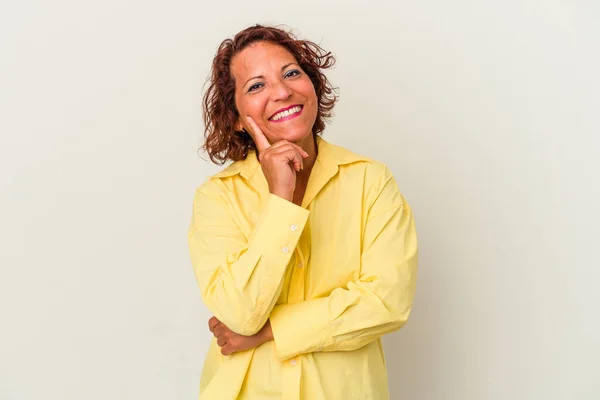 Middle Age Latin Woman Isolated White Background Smiling Happy Confident — Foto de Stock