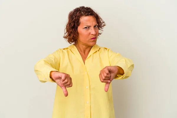 Moyen Age Femme Latine Isolée Sur Fond Blanc Montrant Pouce — Photo