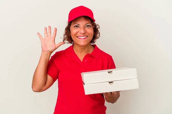 Middle Age Delivery Woman Taking Pizzas Isolated White Background Smiling — ストック写真