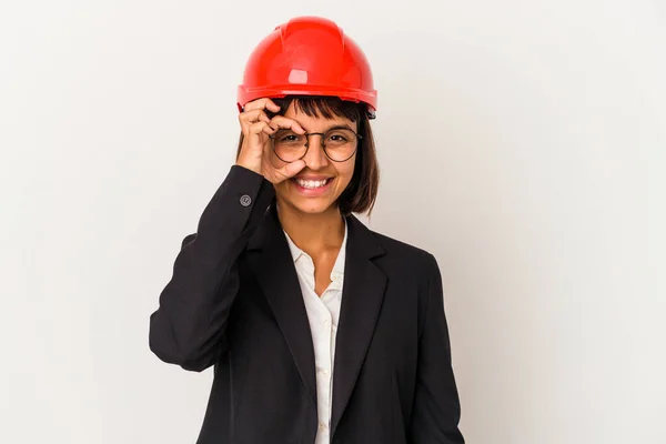 Jovem Arquiteta Mulher Com Capacete Vermelho Isolado Fundo Branco Animado — Fotografia de Stock