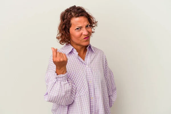 Middelbare Leeftijd Latin Vrouw Geïsoleerd Witte Achtergrond Waaruit Blijkt Dat — Stockfoto