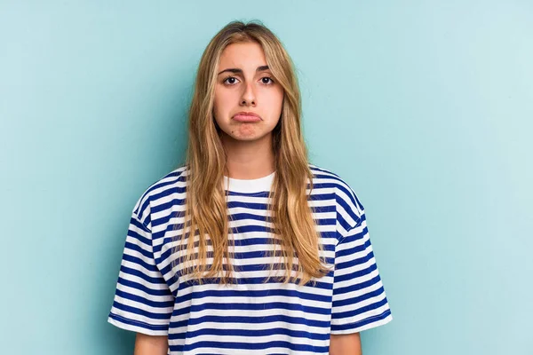 Young Caucasian Blonde Woman Isolated Blue Background Sad Serious Face — Stock Photo, Image