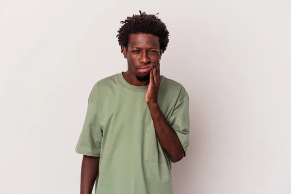 Hombre Afroamericano Joven Aislado Sobre Fondo Blanco Con Fuerte Dolor — Foto de Stock