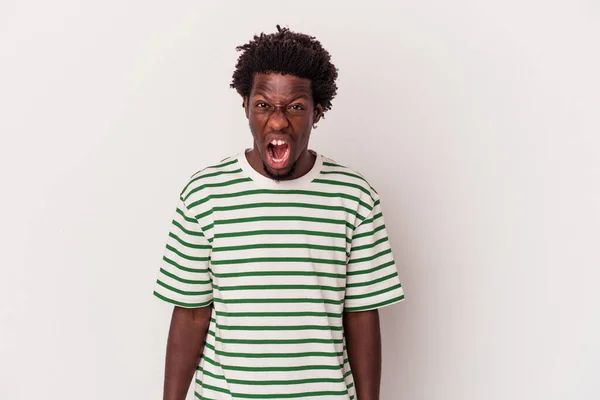 Молодой Африканский Американец Изолированный Белом Фоне Кричит Сердитый Ярость Концепции — стоковое фото
