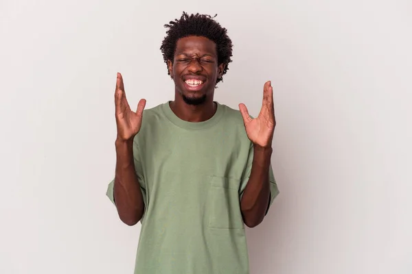 Jonge Afro Amerikaanse Man Geïsoleerd Witte Achtergrond Vrolijk Lachen Veel — Stockfoto