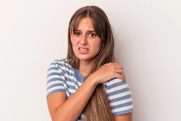 Giovane Donna Caucasica Isolata Sfondo Bianco Con Dolore Alla Spalla — Foto Stock