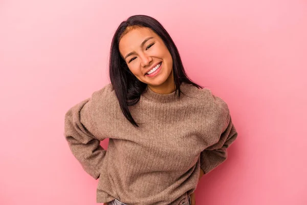 Jonge Latijn Vrouw Geïsoleerd Roze Achtergrond Gelukkig Glimlachend Vrolijk — Stockfoto