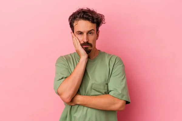 Young Caucasian Man Isolated Pink Background Who Bored Fatigued Need — Stock Photo, Image
