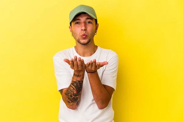 Young Caucasian Man Tattoos Isolated Yellow Background Folding Lips Holding — 스톡 사진