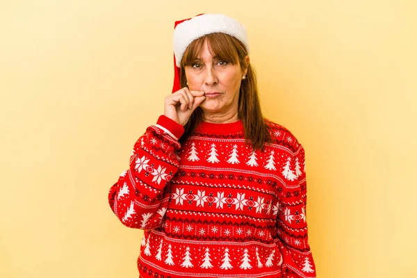 Middle Age Caucasian Woman Celebrating Christmas Isolated Yellow Background Fingers — Stock Photo, Image