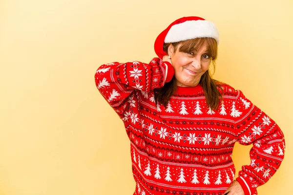 Middle Age Caucasian Woman Celebrating Christmas Isolated Yellow Background Touching — 스톡 사진