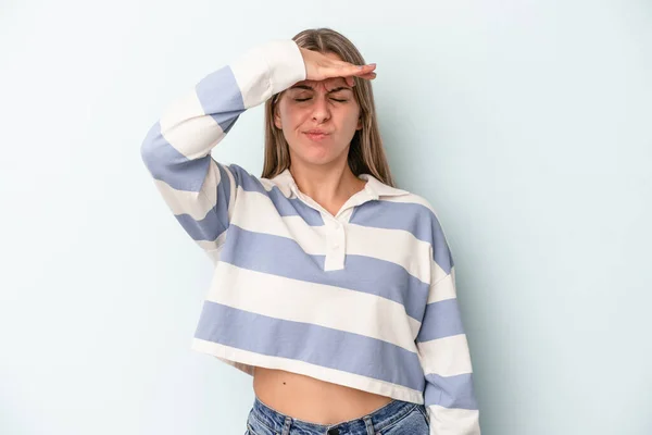 Young Caucasian Woman Isolated Blue Background Touching Temples Having Headache — Stock Photo, Image