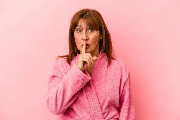 Middle Age Caucasian Woman Wearing Bathrobe Isolated Pink Background Keeping — Stock Photo, Image