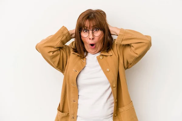 Middelbare Leeftijd Blanke Vrouw Geïsoleerd Witte Achtergrond Schreeuwen Zeer Opgewonden — Stockfoto