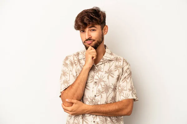 Young Mixed Race Man Isolated Grey Background Thinking Looking Being — стоковое фото