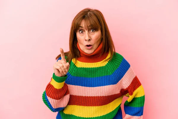 Middle Age Caucasian Woman Wearing Multicolor Sweater Isolated Pink Background — Foto de Stock