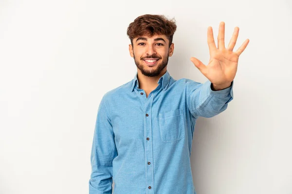 Young Mixed Race Man Isolated Grey Background Smiling Cheerful Showing — ストック写真