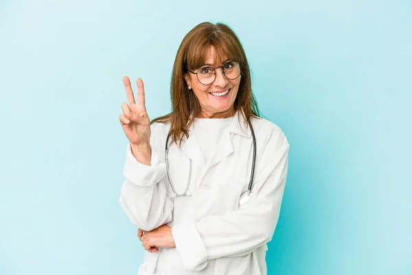 Middle Age Doctor Woman Isolated Pink Background Showing Number Two — Photo