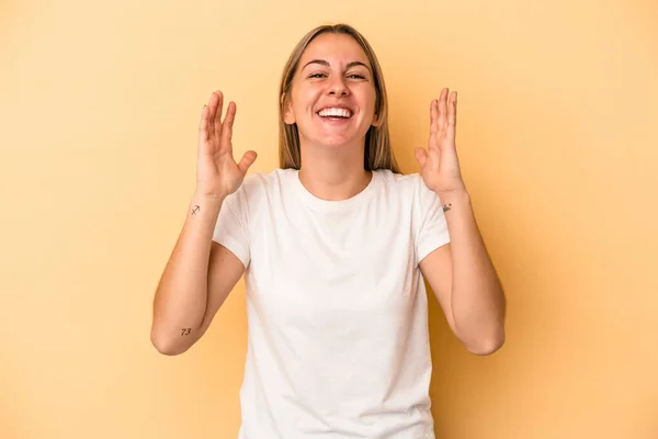 Young Caucasian Woman Isolated Yellow Background Laughs Out Loudly Keeping — Stock Photo, Image