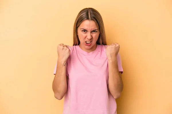 Young Caucasian Woman Isolated Yellow Background Upset Screaming Tense Hands — Stock Photo, Image