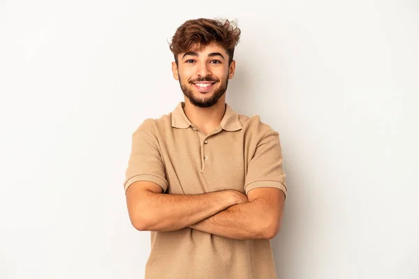 Young Mixed Race Man Isolated Grey Background Who Feels Confident — Fotografia de Stock