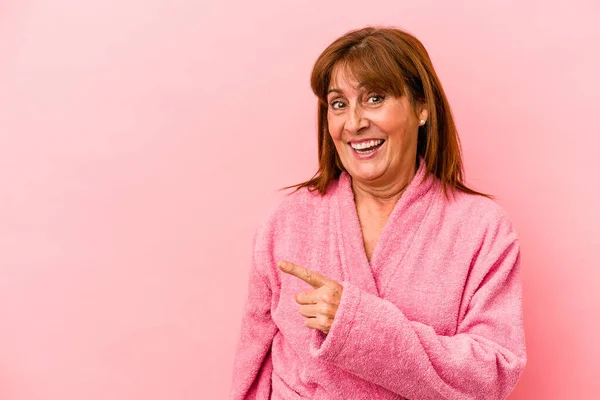 Middle Age Caucasian Woman Wearing Bathrobe Isolated Pink Background Smiling — Stockfoto