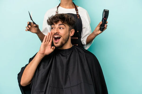 Young Arab Man Ready Get Haircut Isolated Blue Background Shouting — Fotografia de Stock