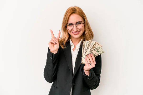 Mujer Joven Negocios Caucásica Sosteniendo Billetes Aislados Sobre Fondo Blanco — Foto de Stock