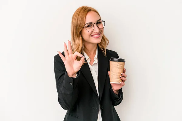 Νεαρή Επιχειρηματίας Καυκάσιος Γυναίκα Εκμετάλλευση Take Μακριά Καφέ Απομονώνονται Λευκό — Φωτογραφία Αρχείου