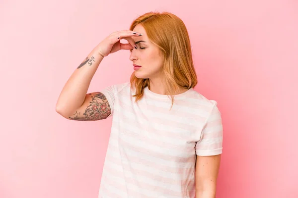 Young Caucasian Woman Isolated Pink Background Having Head Ache Touching — Stock Photo, Image