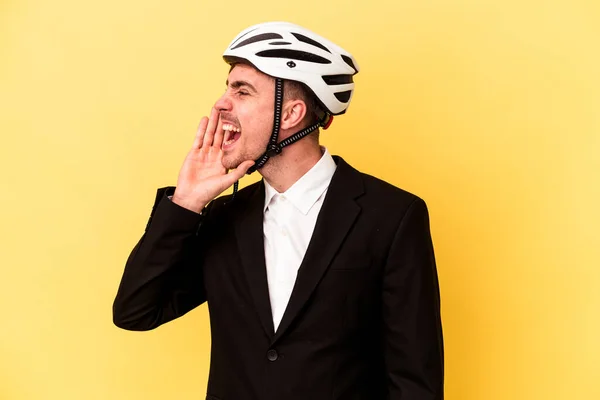 Jeune Homme Affaires Caucasien Portant Casque Vélo Isolé Sur Fond — Photo