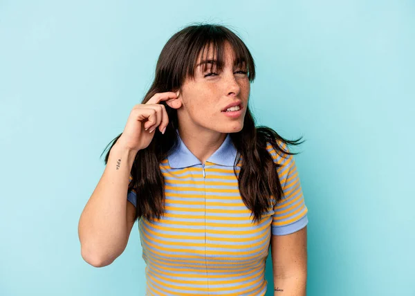 Young Argentinian Woman Isolated Blue Background Covering Ears Fingers Stressed — 스톡 사진