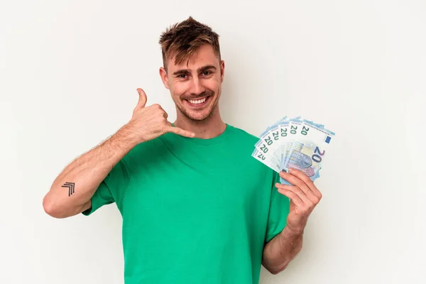 Junger Kaukasischer Mann Mit Geldscheinen Auf Weißem Hintergrund Die Eine — Stockfoto