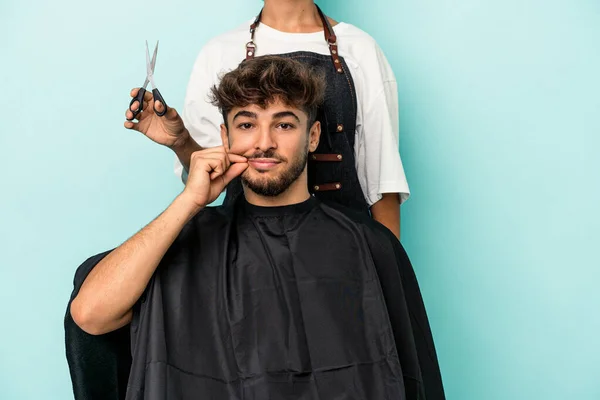 Young Arab Man Ready Get Haircut Isolated Blue Background Fingers — Stock Photo, Image
