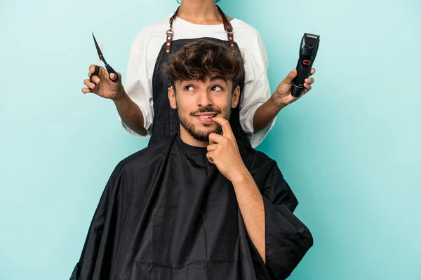Young Arab Man Ready Get Haircut Isolated Blue Background Relaxed — Fotografia de Stock