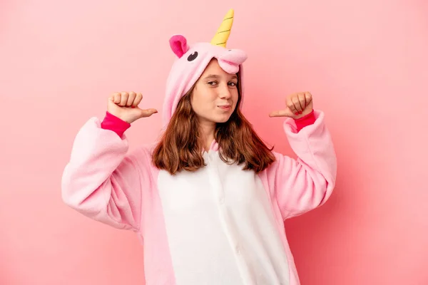 Little Caucasian Girl Wearing Unicorn Pajama Isolated Pink Background Feels — Stock Photo, Image