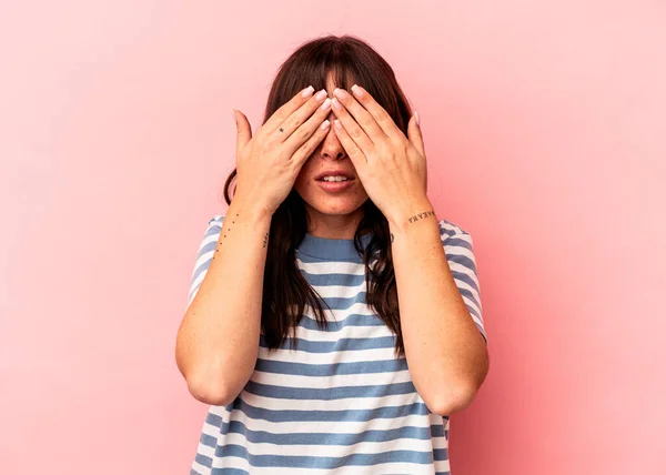 Young Argentinian Woman Isolated Pink Background Afraid Covering Eyes Hands — Foto de Stock