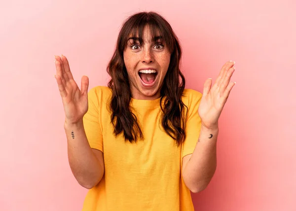 Young Argentinian Woman Isolated Pink Background Receiving Pleasant Surprise Excited — Fotografia de Stock