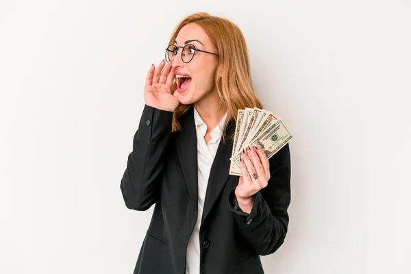 Young Business Caucasian Woman Holding Banknotes Isolated White Background Shouting — 스톡 사진