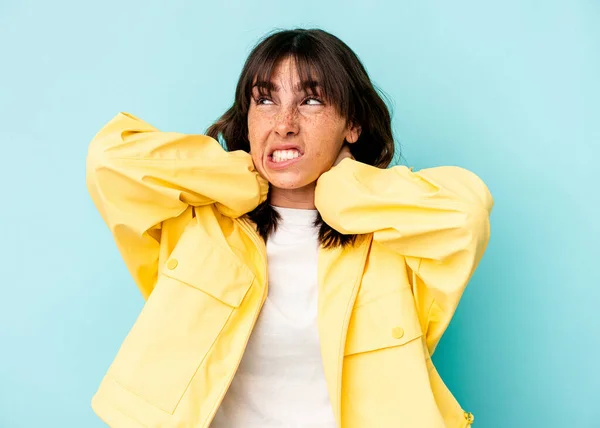 Young Argentinian Woman Isolated Blue Background Suffering Neck Pain Due —  Fotos de Stock