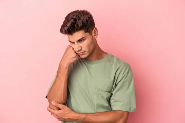 Young Caucasian Man Isolated Pink Background Who Feels Sad Pensive — Stock Photo, Image