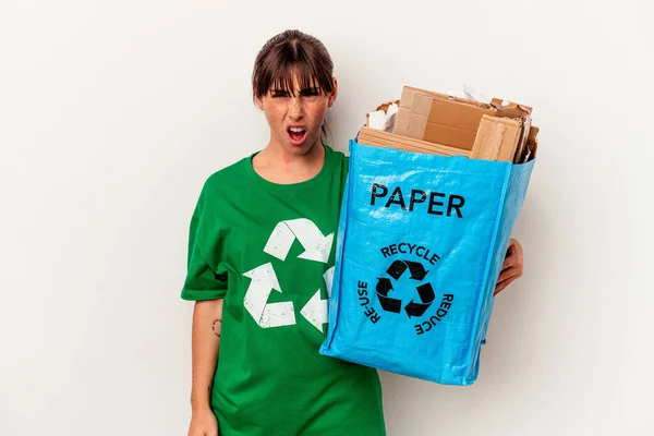 Jeune Femme Argentine Recyclé Papier Isolé Sur Fond Jaune Criant — Photo