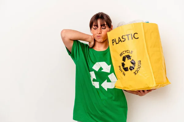 Jovem Argentina Reciclado Plástico Isolado Sobre Fundo Branco Tocando Parte — Fotografia de Stock