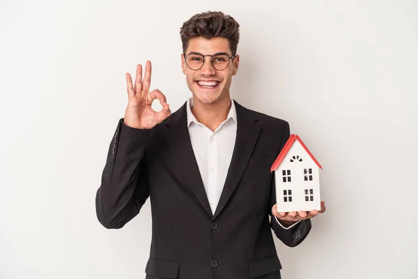 Young Real Estate Caucasian Agent Isolated White Background Cheerful Confident — Stock Photo, Image