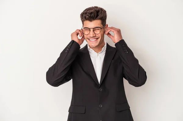 Joven Hombre Caucásico Negocios Con Auriculares Aislados Sobre Fondo Blanco —  Fotos de Stock